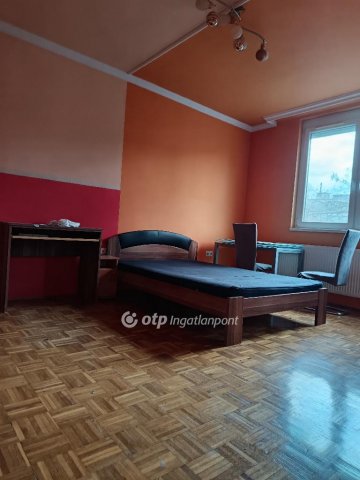 Eladó téglalakás, Debrecenben 44 M Ft, 1 szobás