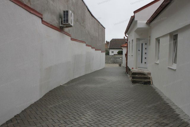 Eladó téglalakás, Sopronban 35 M Ft, 1 szobás