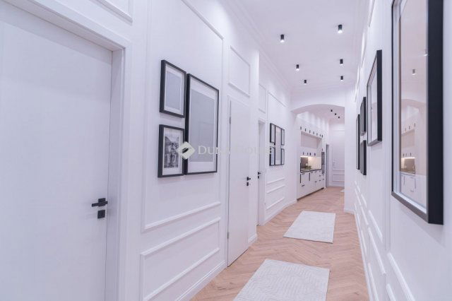 Eladó téglalakás, Budapesten, VIII. kerületben 164.9 M Ft