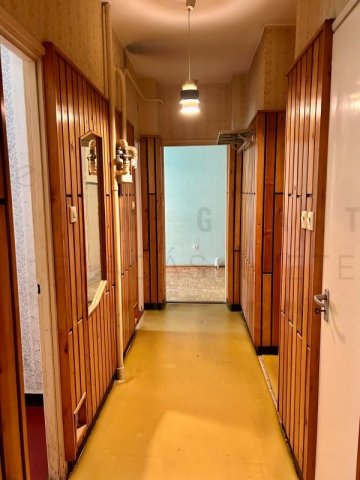 Eladó téglalakás, Szegeden, Közép fasoron 41.5 M Ft, 2 szobás
