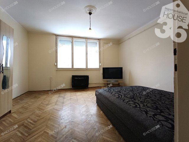 Eladó téglalakás, Kecskeméten 29.9 M Ft, 1 szobás