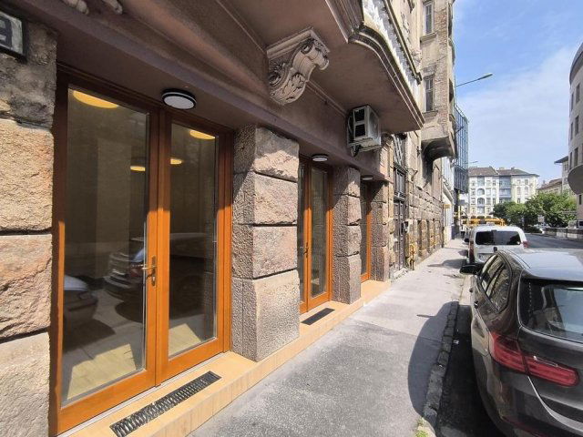 Eladó üzlethelyiség, Budapesten, II. kerületben 95 M Ft