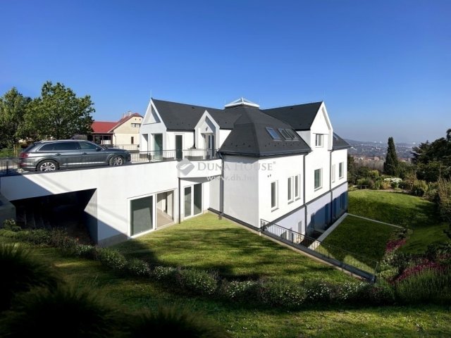 Eladó téglalakás, Budapesten, III. kerületben 353.99 M Ft