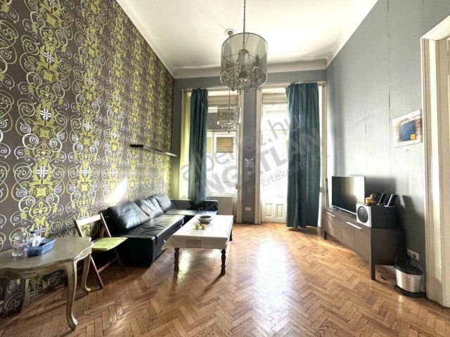 Kiadó téglalakás, albérlet, Budapesten, V. kerületben, 3 szobás