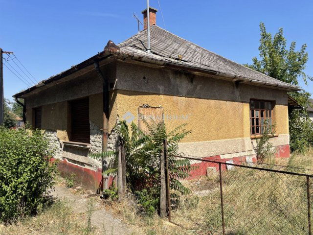 Eladó családi ház, Orgoványon 17 M Ft, 3 szobás