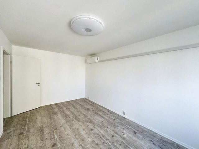 Eladó panellakás, Budapesten, III. kerületben 72.9 M Ft, 2 szobás