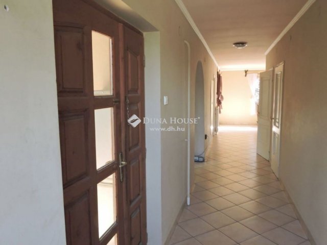 Eladó családi ház, Érden 198 M Ft, 4+1 szobás