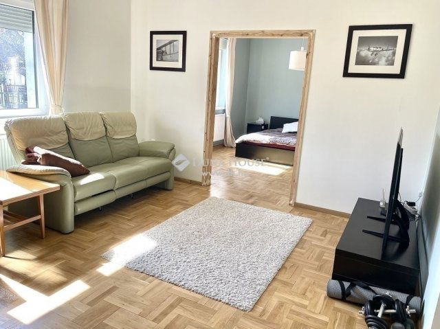 Eladó családi ház, Vecsésen 77.99 M Ft, 3 szobás