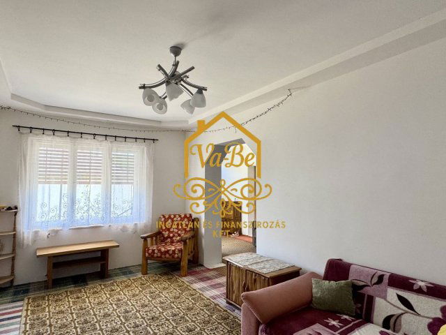 Eladó családi ház, Váraszón 27.9 M Ft, 4 szobás