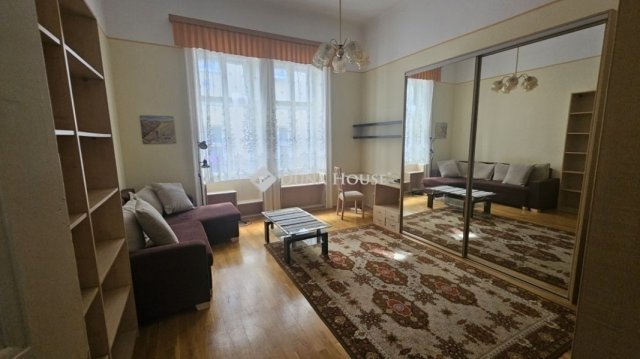 Eladó téglalakás, Budapesten, VII. kerületben 58.99 M Ft