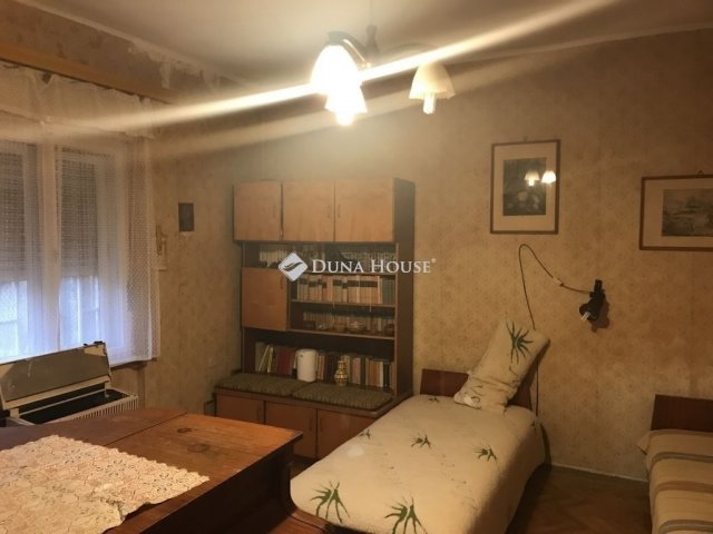 Eladó családi ház, Sárbogárdon 35.7 M Ft, 2+1 szobás