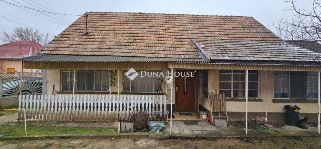 Eladó családi ház, Tápiószecsőn 38.5 M Ft, 3 szobás