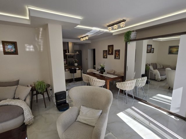 Eladó családi ház, Győrött 215 M Ft, 3 szobás