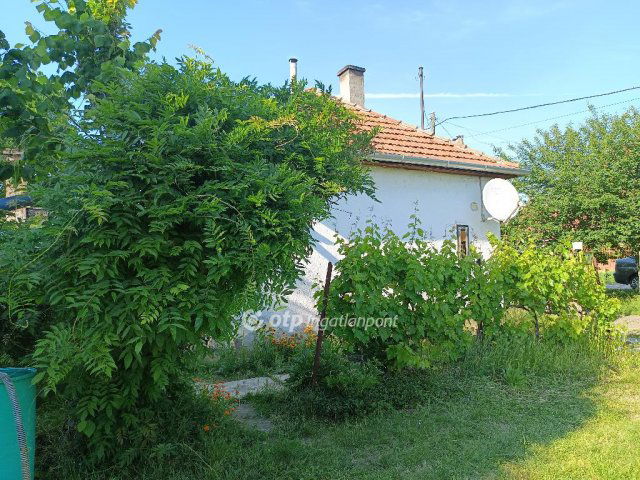 Eladó családi ház, Sarkadon 6.5 M Ft, 1 szobás