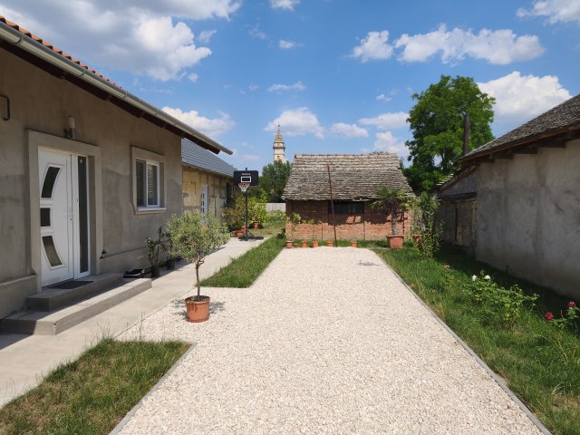 Eladó családi ház, Makón, Attila utcában 68 M Ft, 6 szobás