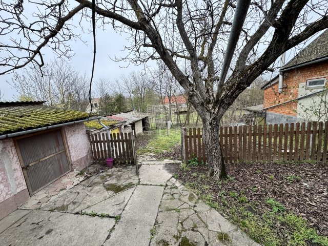 Eladó családi ház, Nagybaracskán 24.5 M Ft, 3 szobás