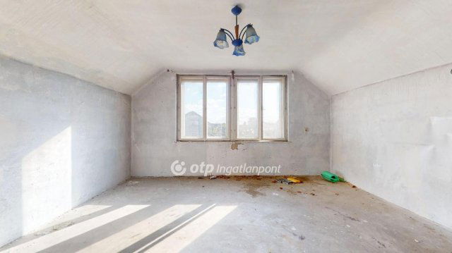 Eladó családi ház, Szakolyon 23.5 M Ft, 4 szobás