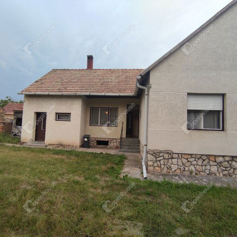 Eladó családi ház, Szergényen 16.9 M Ft, 3 szobás