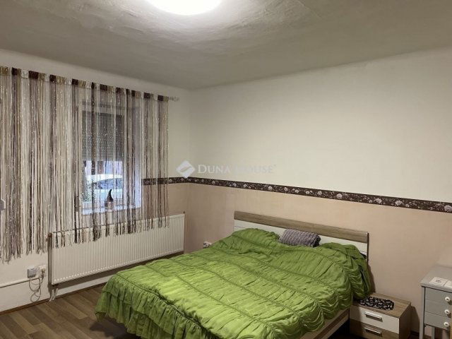 Eladó téglalakás, Szegeden 52.5 M Ft, 1 szobás