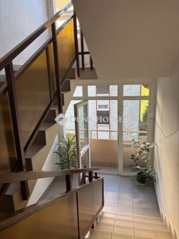 Eladó téglalakás, Debrecenben 64.99 M Ft, 2 szobás