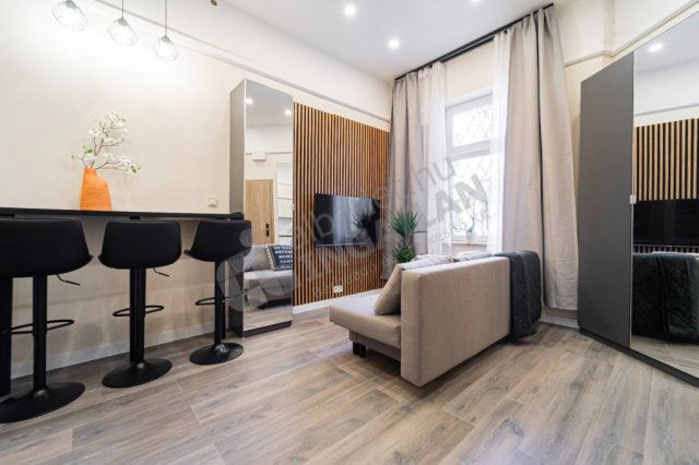 Kiadó téglalakás, albérlet, VI. kerületben, Dessewffy utcában