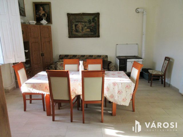 Eladó családi ház, Kisteleken 59.99 M Ft, 4 szobás