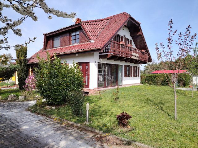 Eladó családi ház, Sárváron 68 M Ft, 2 szobás
