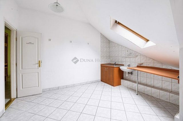Eladó téglalakás, Budapesten, XXI. kerületben 78.9 M Ft