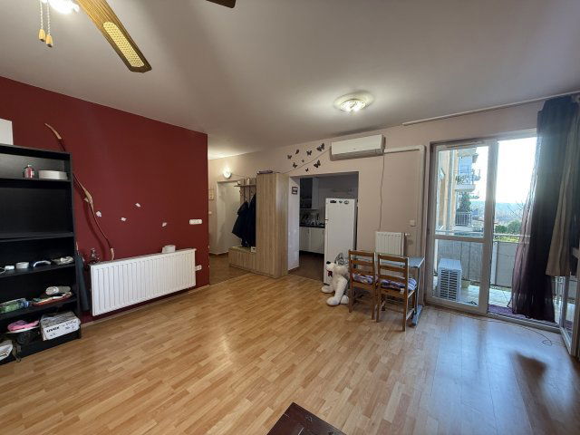 Eladó téglalakás, Veszprémben 75 M Ft, 2+2 szobás