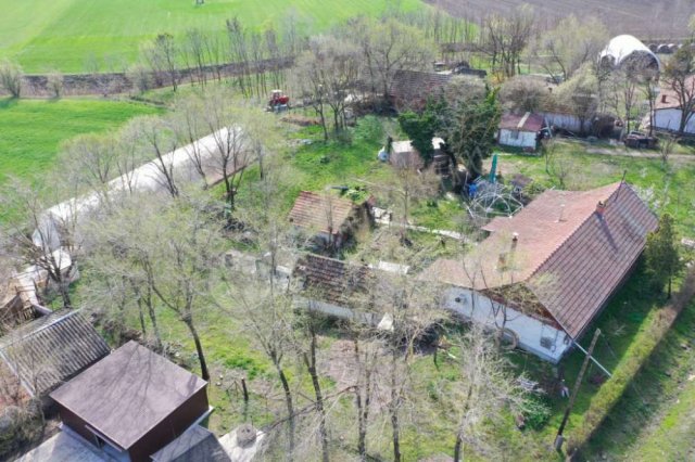 Eladó családi ház, Szarvason 19 M Ft, 3 szobás