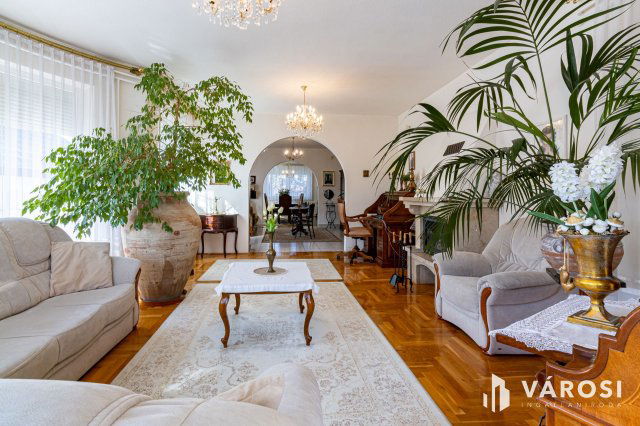 Eladó családi ház, Turán 89.9 M Ft, 5 szobás