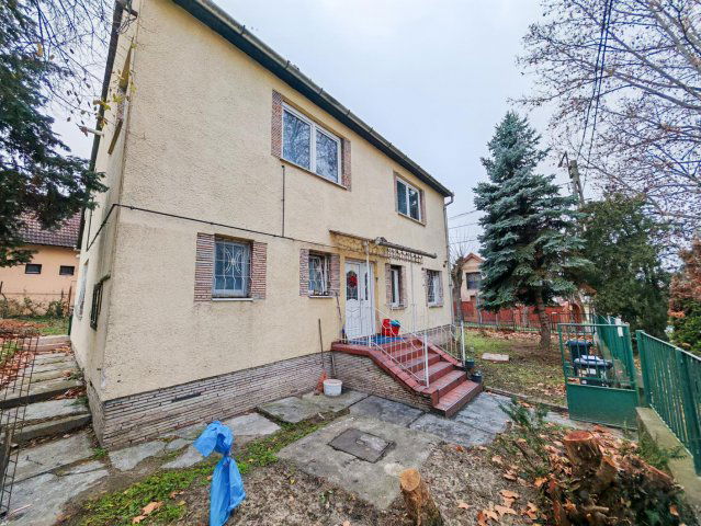 Eladó családi ház, Tatán 100 M Ft, 4 szobás