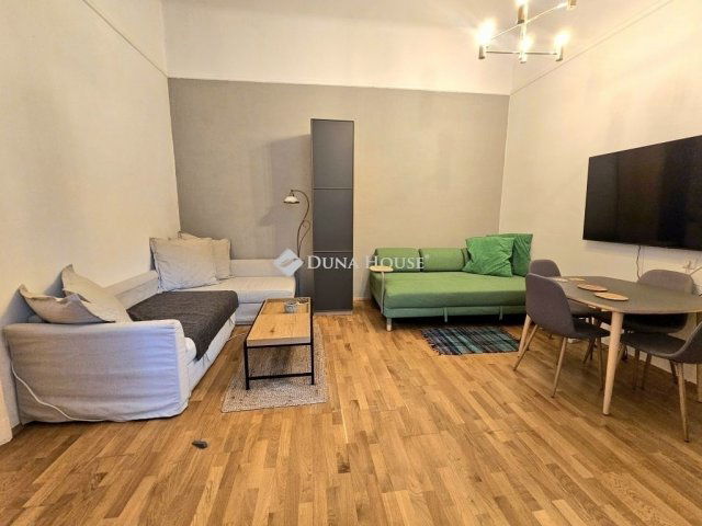 Eladó téglalakás, Budapesten, VIII. kerületben 69 M Ft, 2 szobás