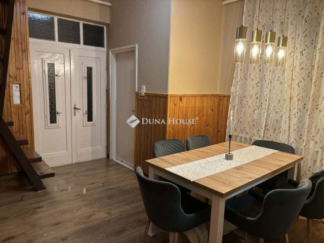 Eladó családi ház, Biharnagybajomban 30.5 M Ft, 4 szobás