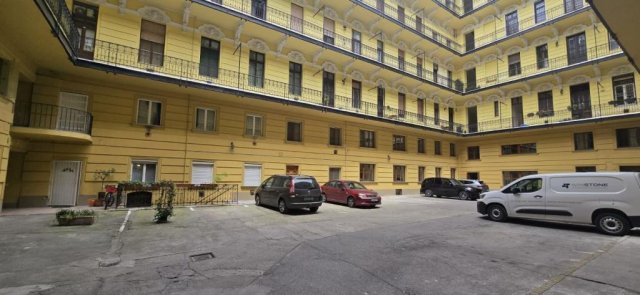 Eladó téglalakás, VII. kerületben, Wesselényi utcában