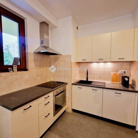 Eladó téglalakás, Budapesten, XIII. kerületben 75.5 M Ft