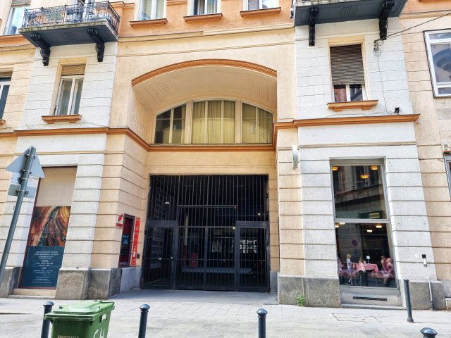 Eladó téglalakás, Budapesten, V. kerületben 155 M Ft, 3 szobás