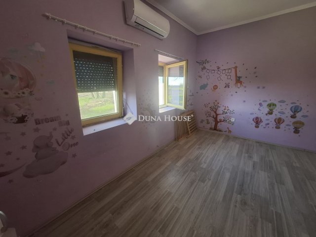 Eladó családi ház, Pálmonostorán 21 M Ft, 3 szobás