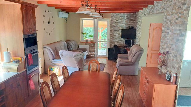 Eladó családi ház, Nyíregyházán 69.9 M Ft, 4 szobás