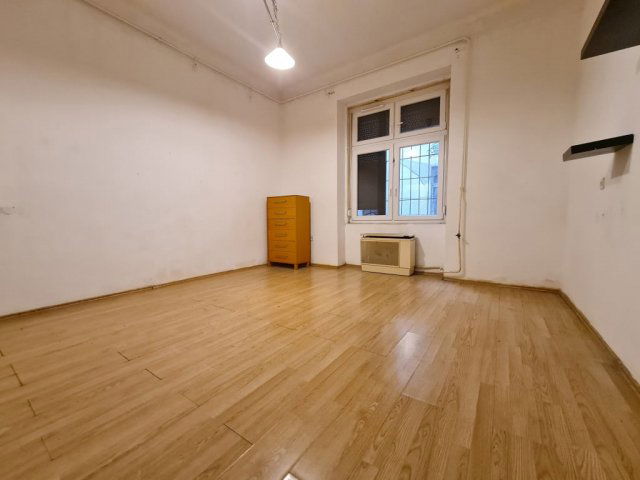 Eladó téglalakás, Budapesten, VII. kerületben, Dembinszky utcában