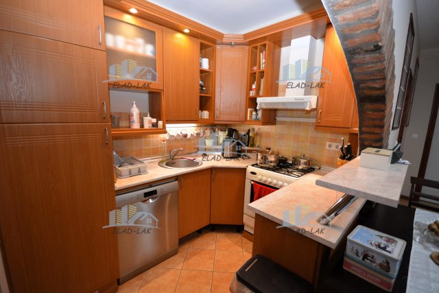 Eladó téglalakás, Szombathelyen 89 M Ft, 4 szobás