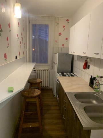 Kiadó panellakás, albérlet, Komáromban 160 E Ft / hó
