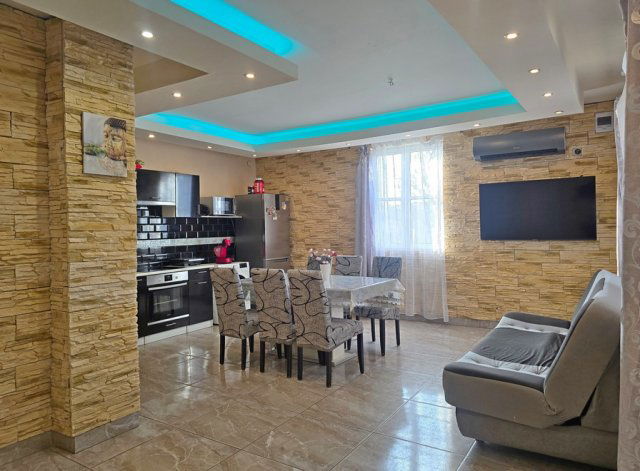 Eladó családi ház, Debrecenben 56.9 M Ft, 3 szobás