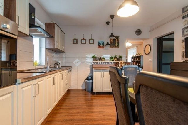 Eladó családi ház, Budapesten, XVIII. kerületben 99.9 M Ft