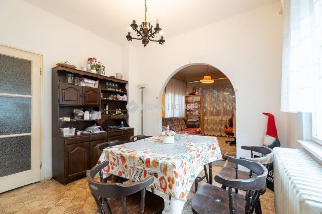 Eladó családi ház, Nyergesújfaluban 43.5 M Ft, 3 szobás