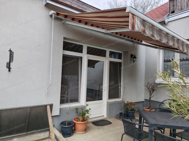 Eladó családi ház, Kecskeméten 68.5 M Ft, 3 szobás