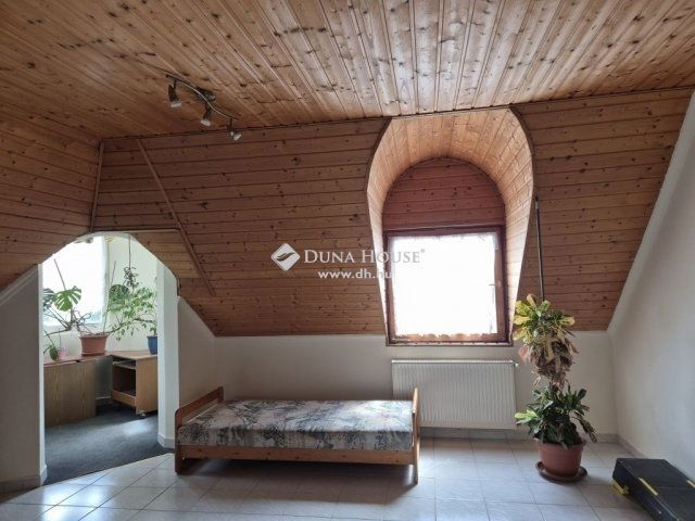 Eladó családi ház, Gödön 147 M Ft, 6 szobás