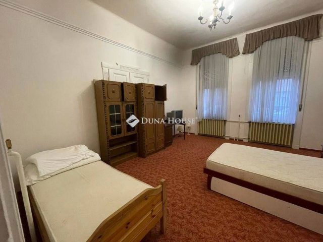 Eladó üzlethelyiség, Izsákon 95.9 M Ft / költözzbe.hu