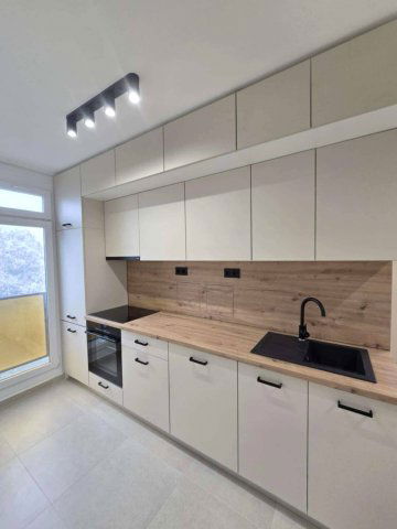 Eladó téglalakás, Pécsett 57.5 M Ft, 2 szobás