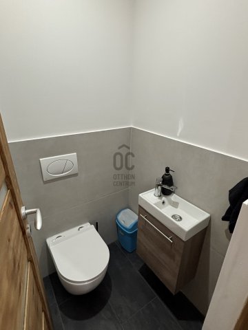 Eladó családi ház, Pécsett 73 M Ft, 2 szobás